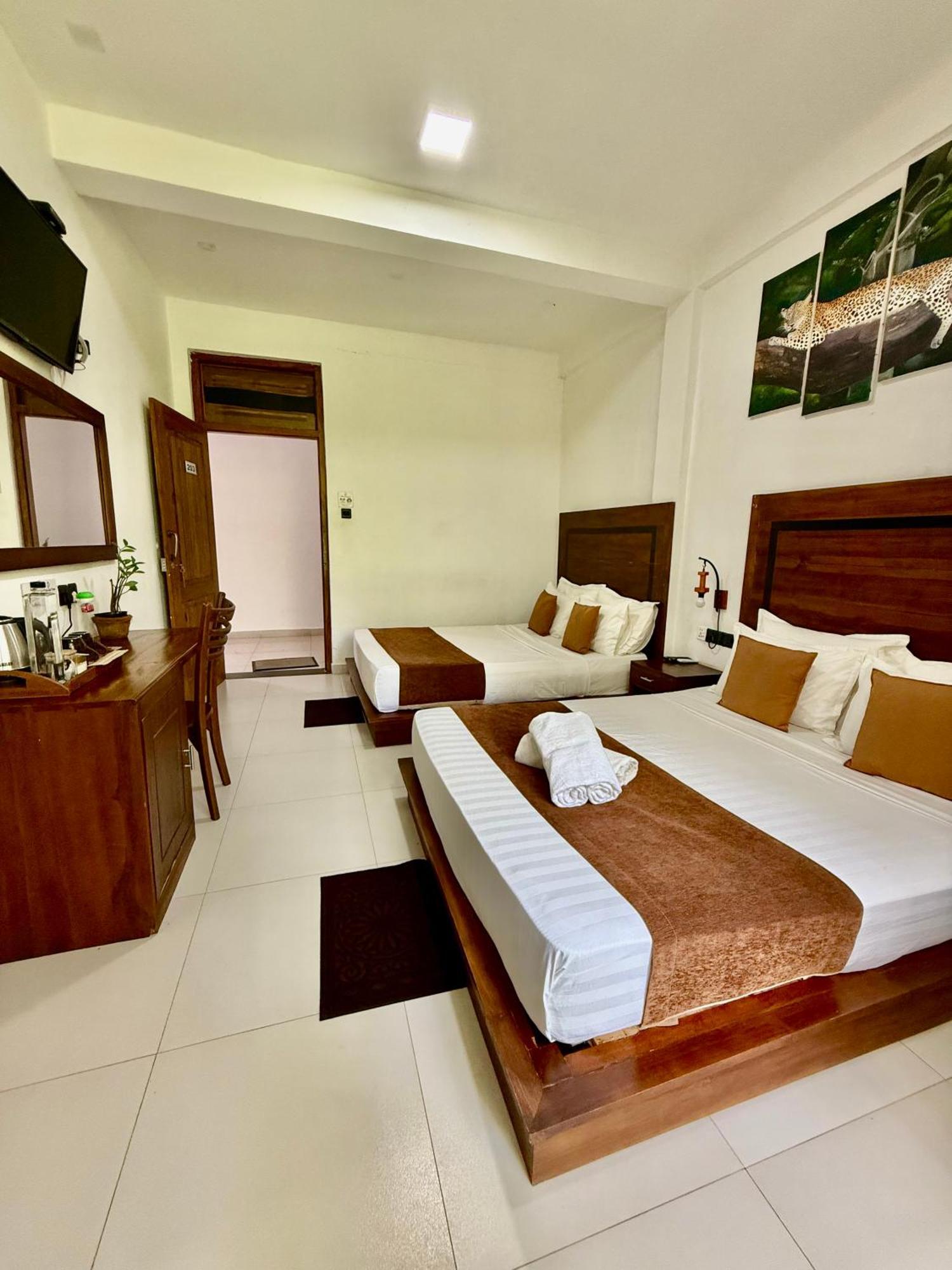 Divine Villa Anurâdhapura Extérieur photo