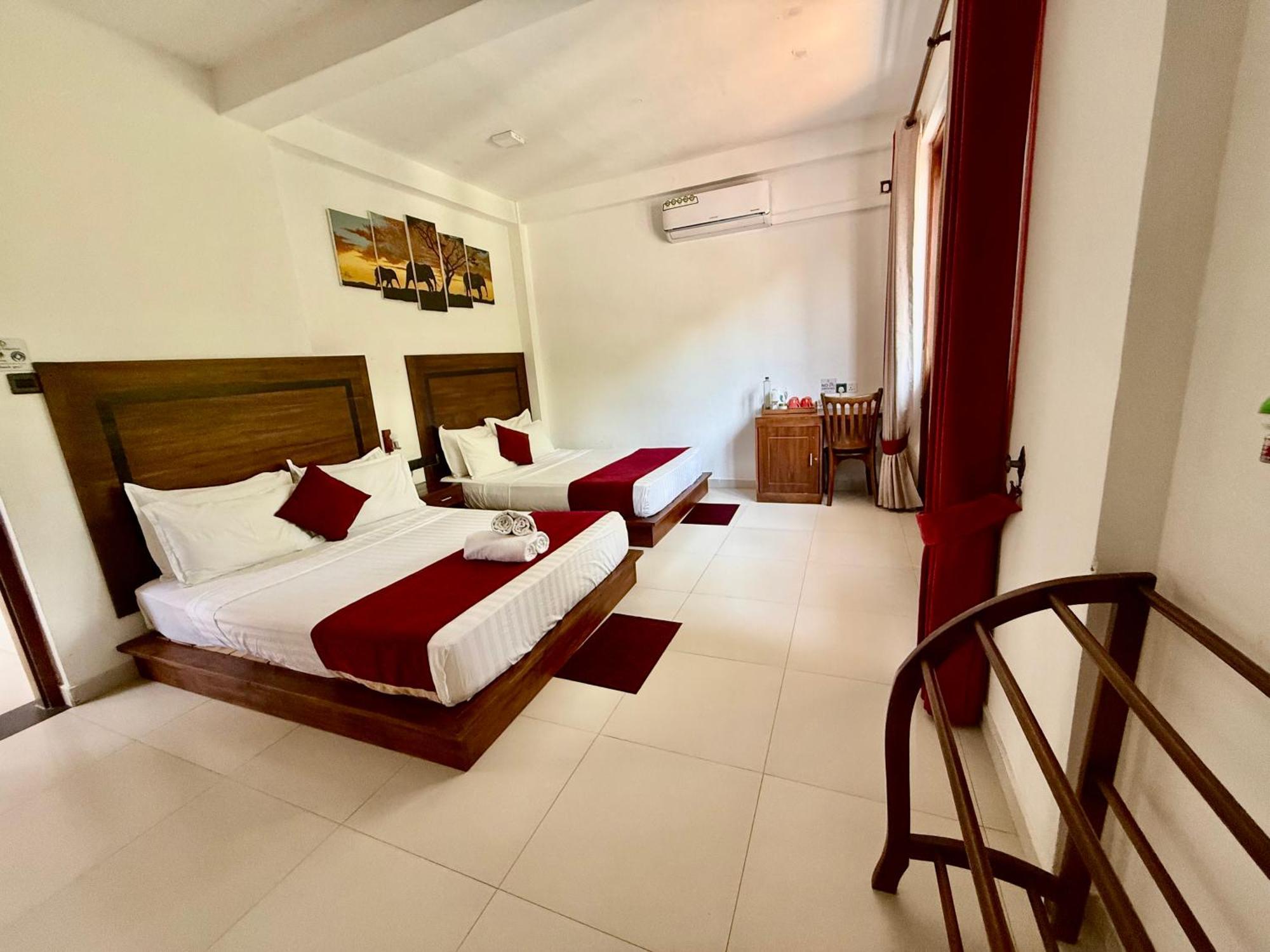 Divine Villa Anurâdhapura Extérieur photo